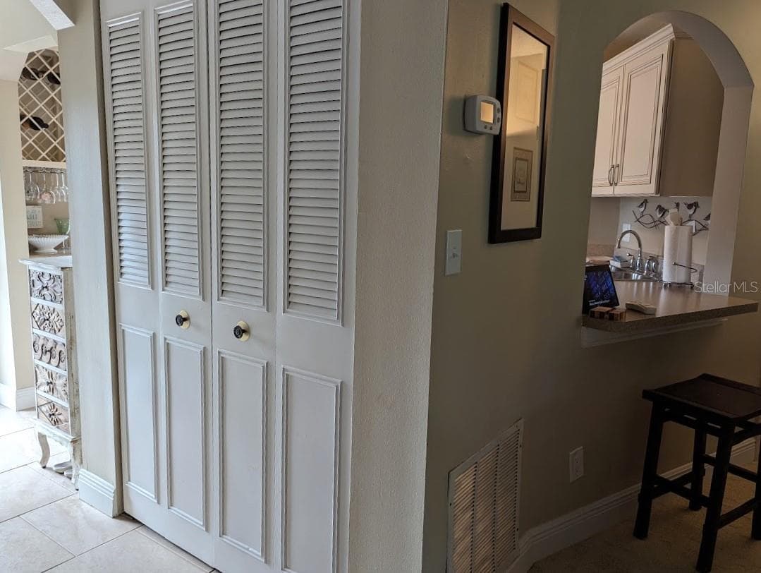 802 CORDOVA GREEN — photo 4 of 27