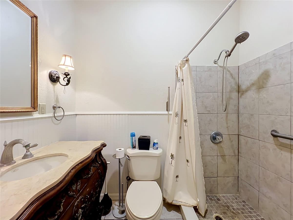 3851 SANFORD AVENUE — photo 46 of 76