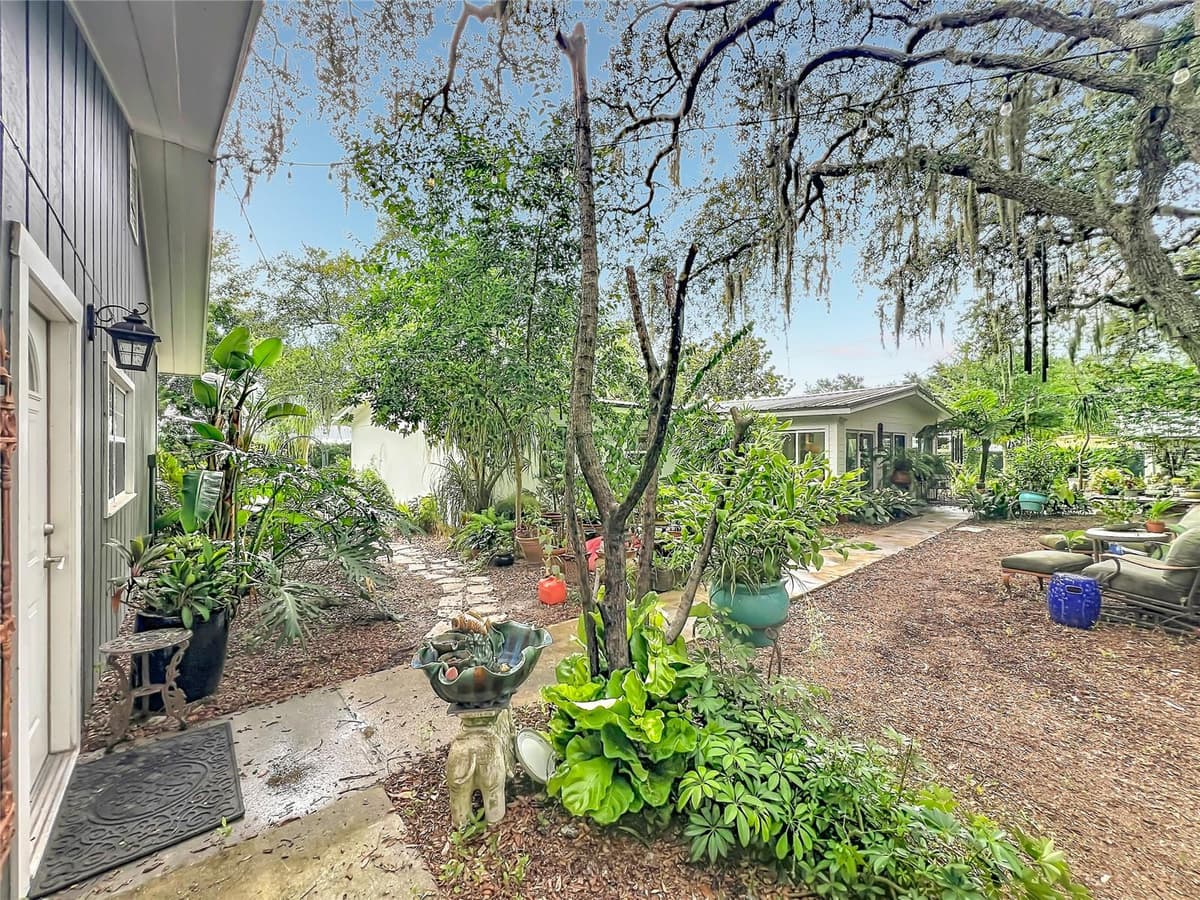 3851 SANFORD AVENUE — photo 69 of 76