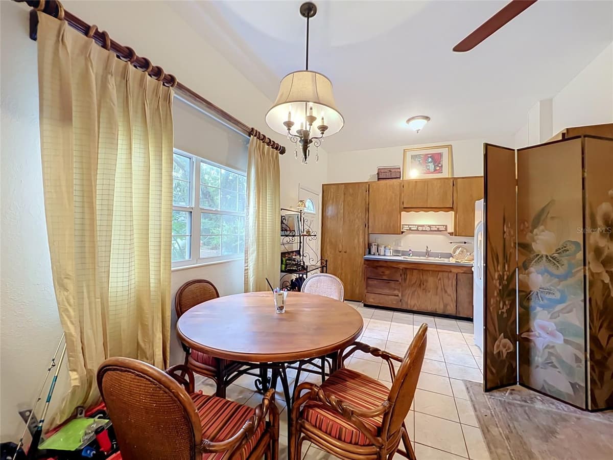 3851 SANFORD AVENUE — photo 37 of 76
