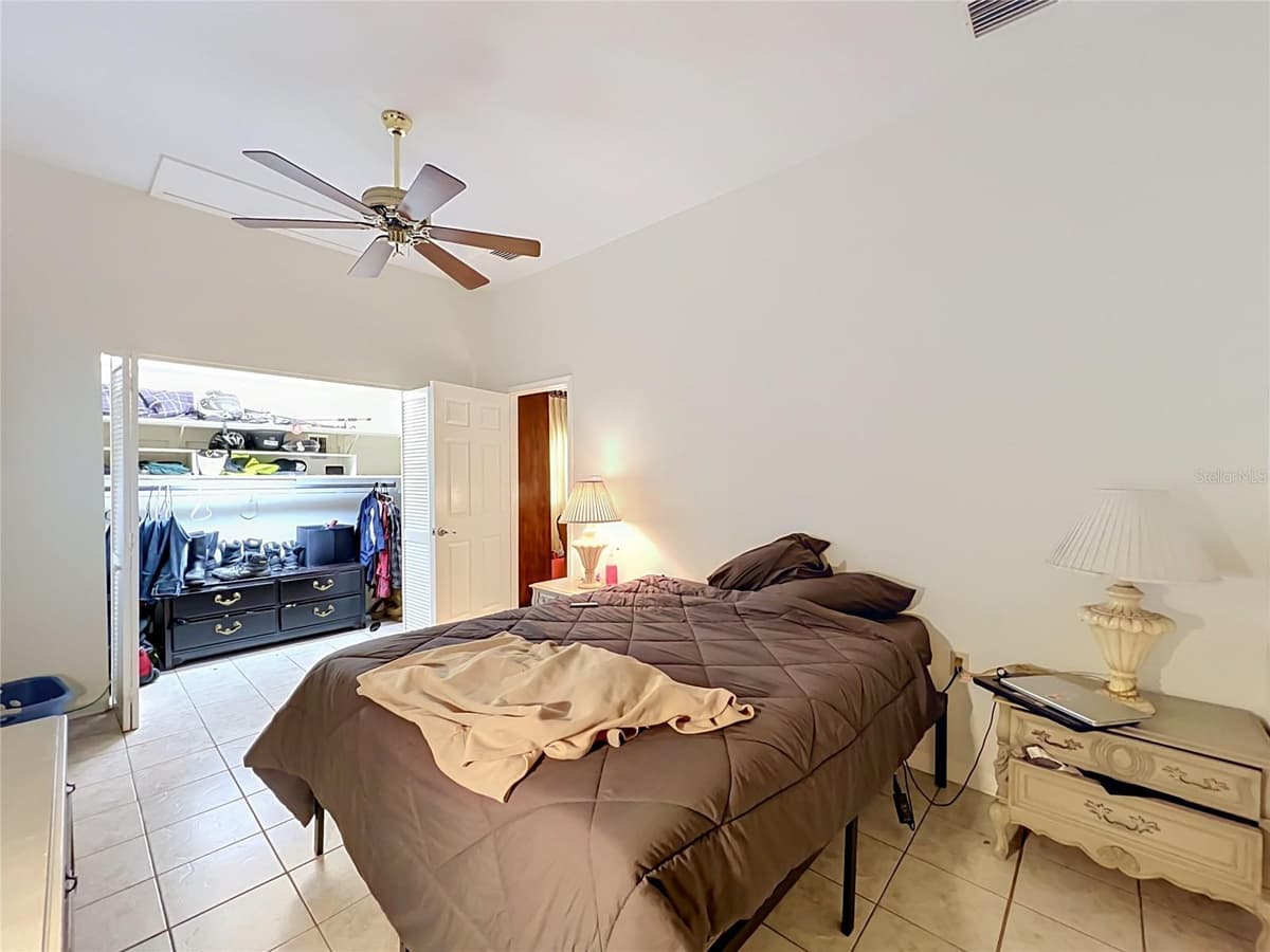 3851 SANFORD AVENUE — photo 44 of 76