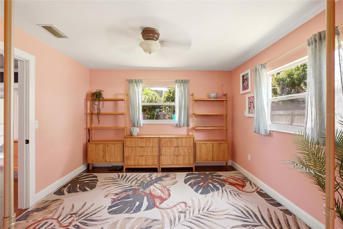 706 18TH AVENUE DRIVE — photo 14 of 33
