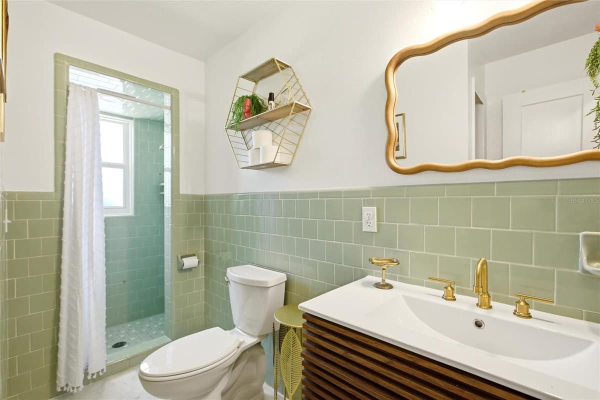 706 18TH AVENUE DRIVE — photo 19 of 33