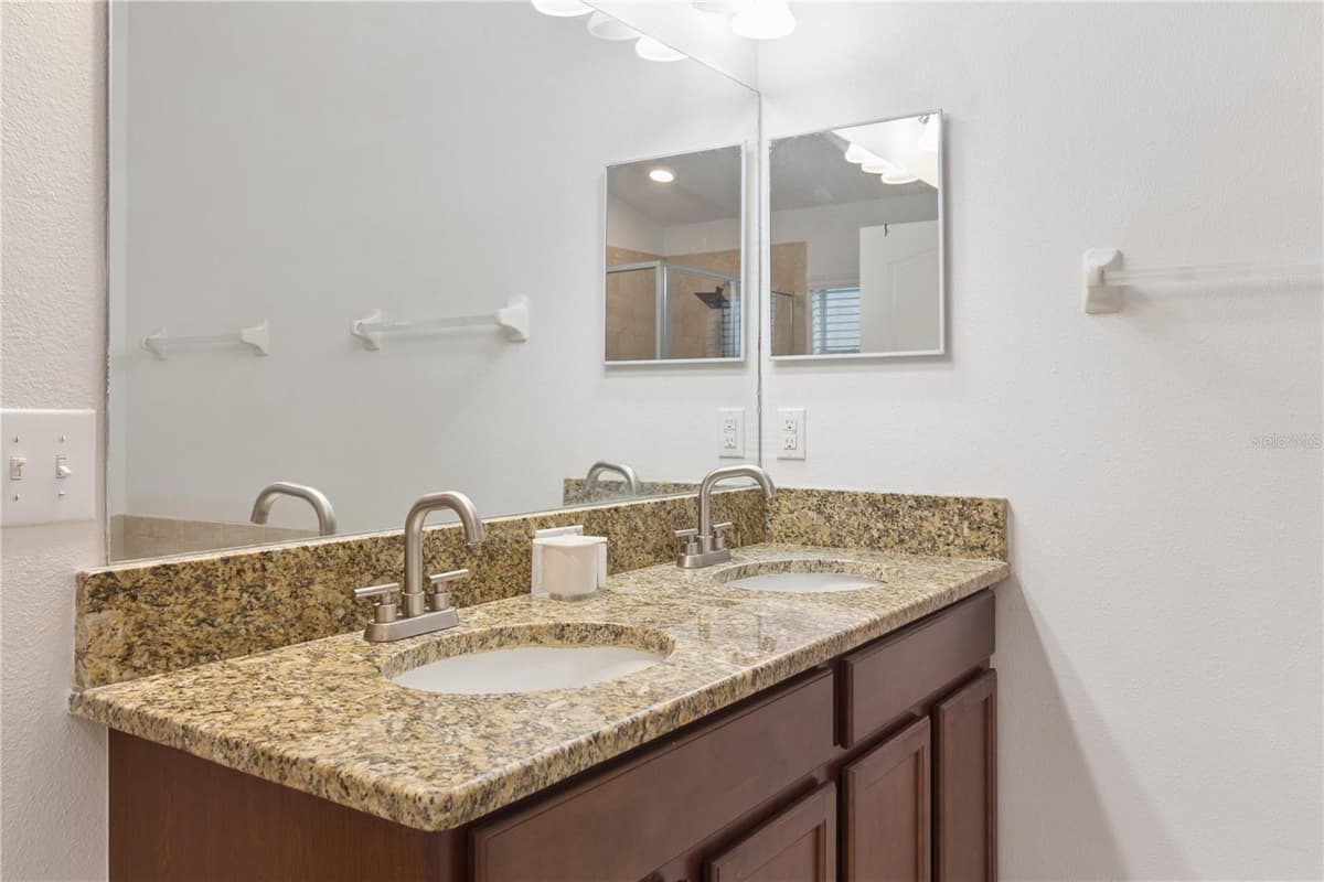 13743 NEWPORT SHORES DRIVE — photo 16 of 42