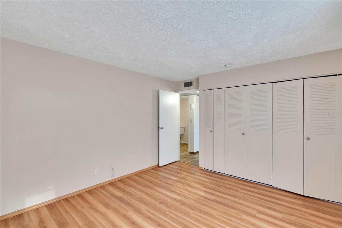 202 BEDFORD TRAIL — photo 39 of 49