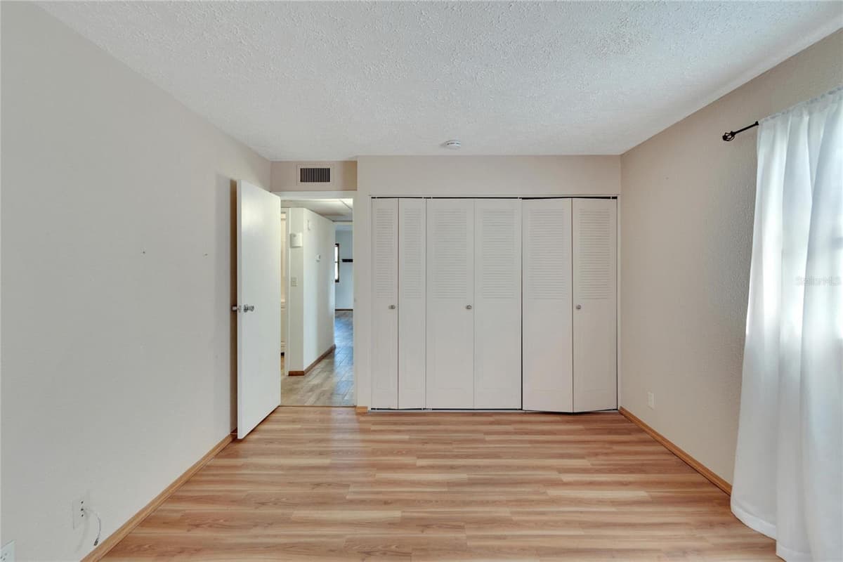 202 BEDFORD TRAIL — photo 41 of 49