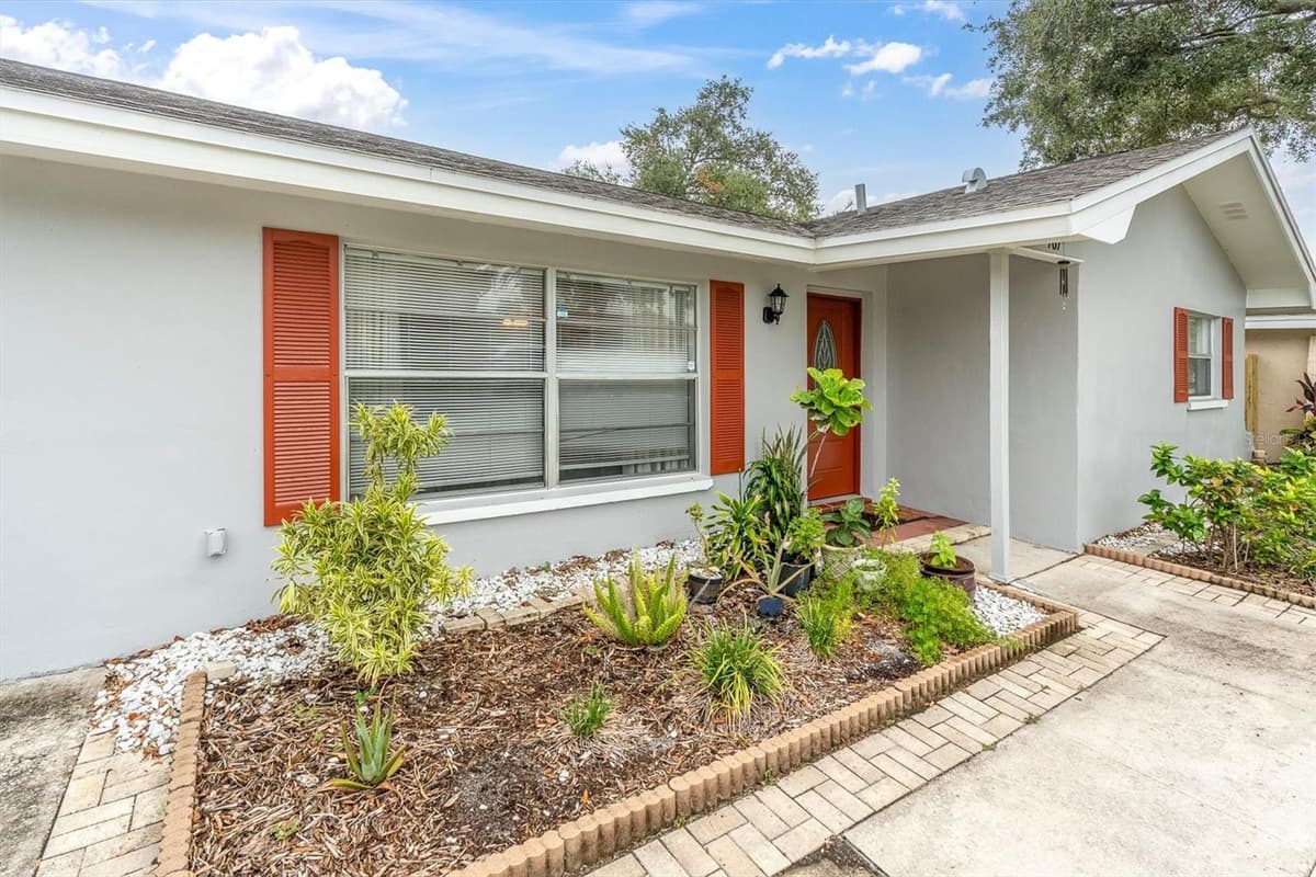 707 LEMONWOOD DRIVE — photo 3 of 34