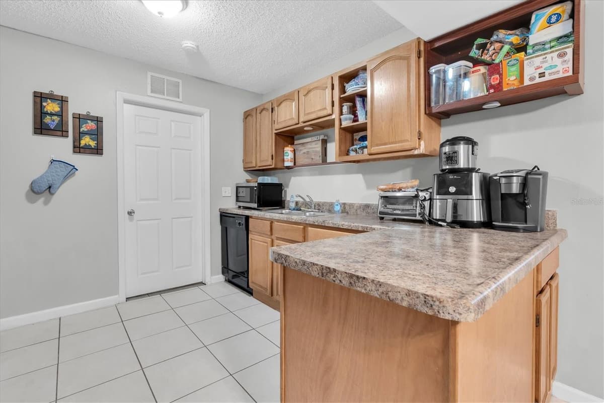 707 LEMONWOOD DRIVE — photo 9 of 34