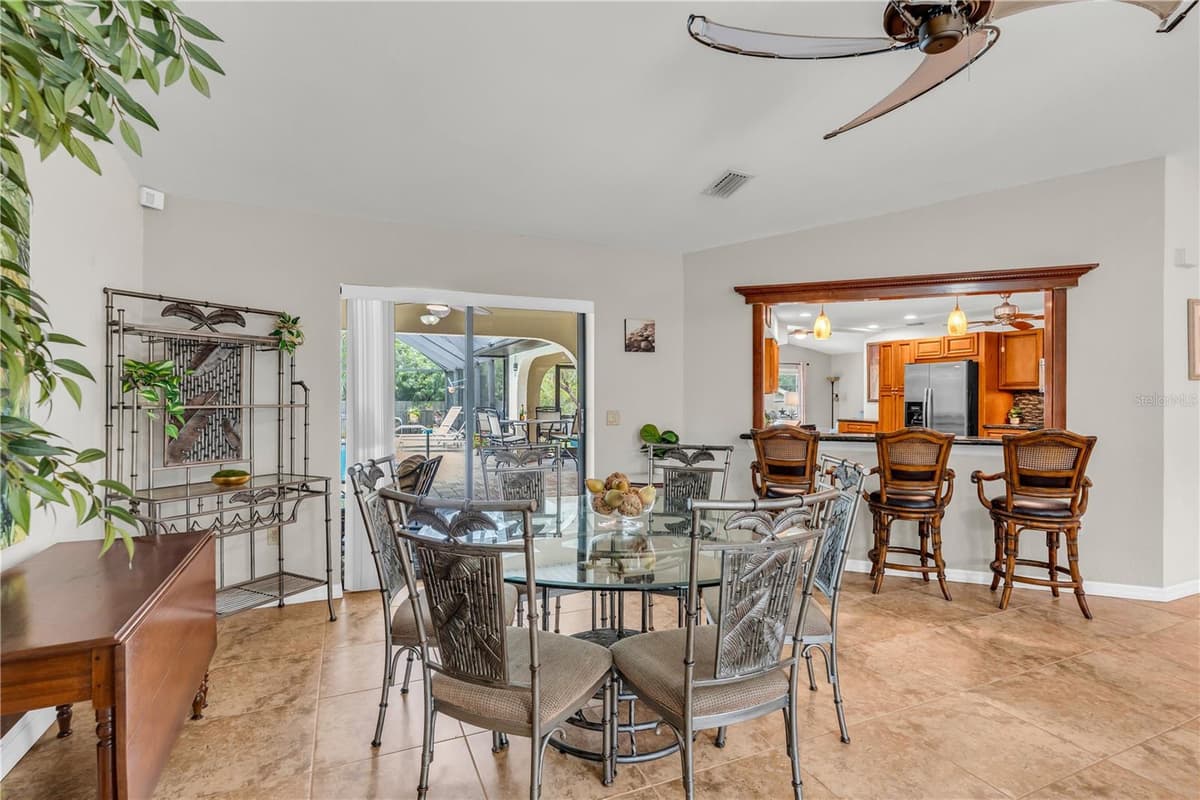 19217 ABHENRY CIRCLE — photo 11 of 56