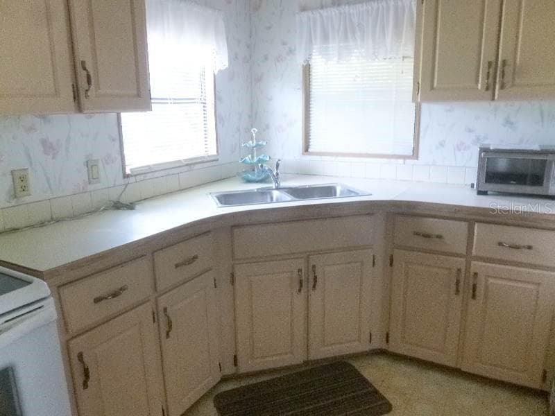 115 LAKE CALOOSA LANDING — photo 4 of 48