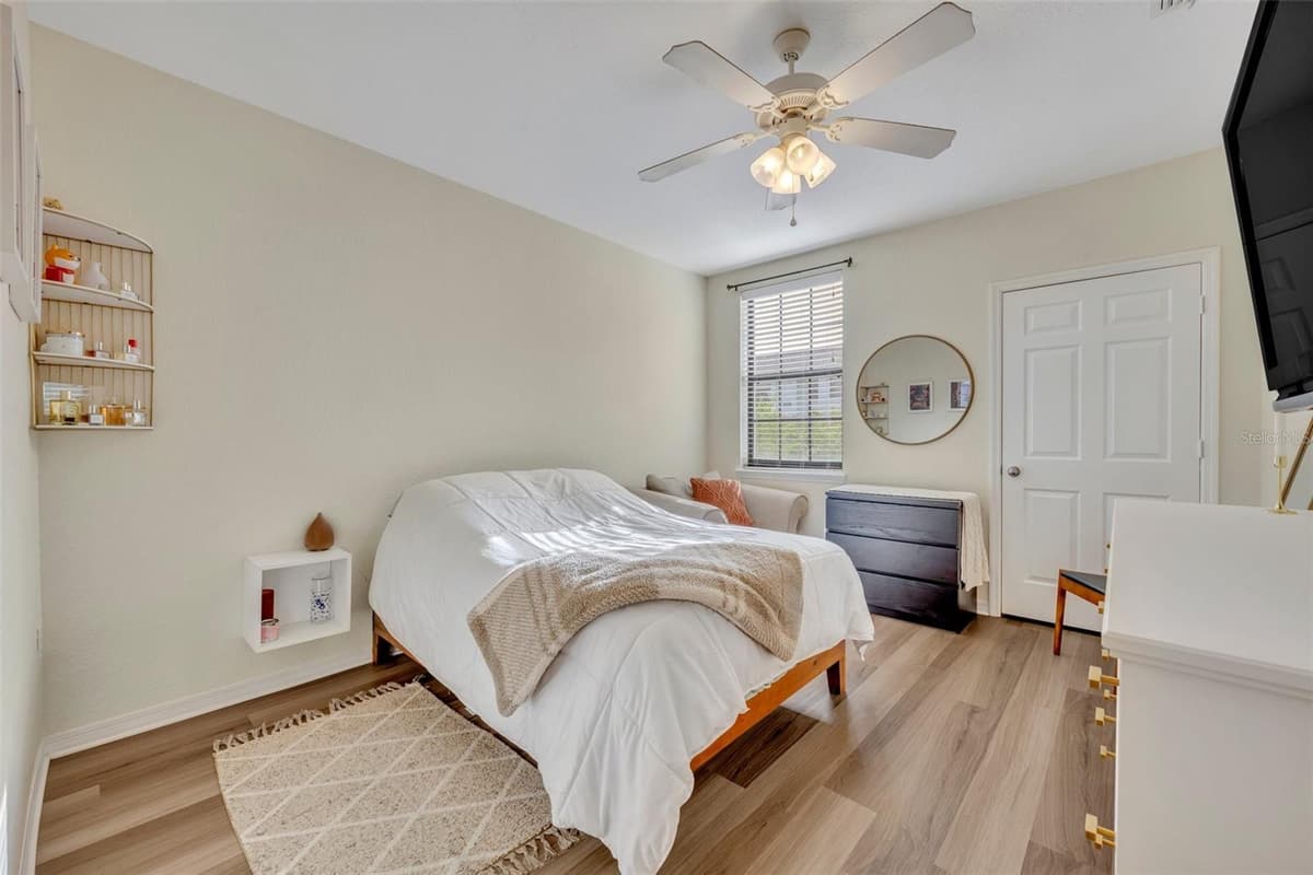 5550 MICHIGAN STREET — photo 11 of 21