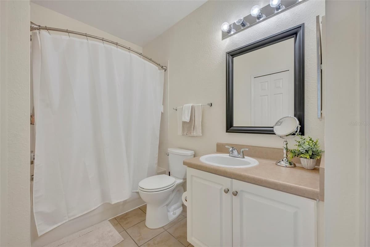 5550 MICHIGAN STREET — photo 13 of 21