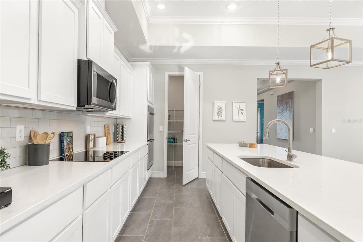 2214 ELEGANT MANOR CIRCLE — photo 8 of 51