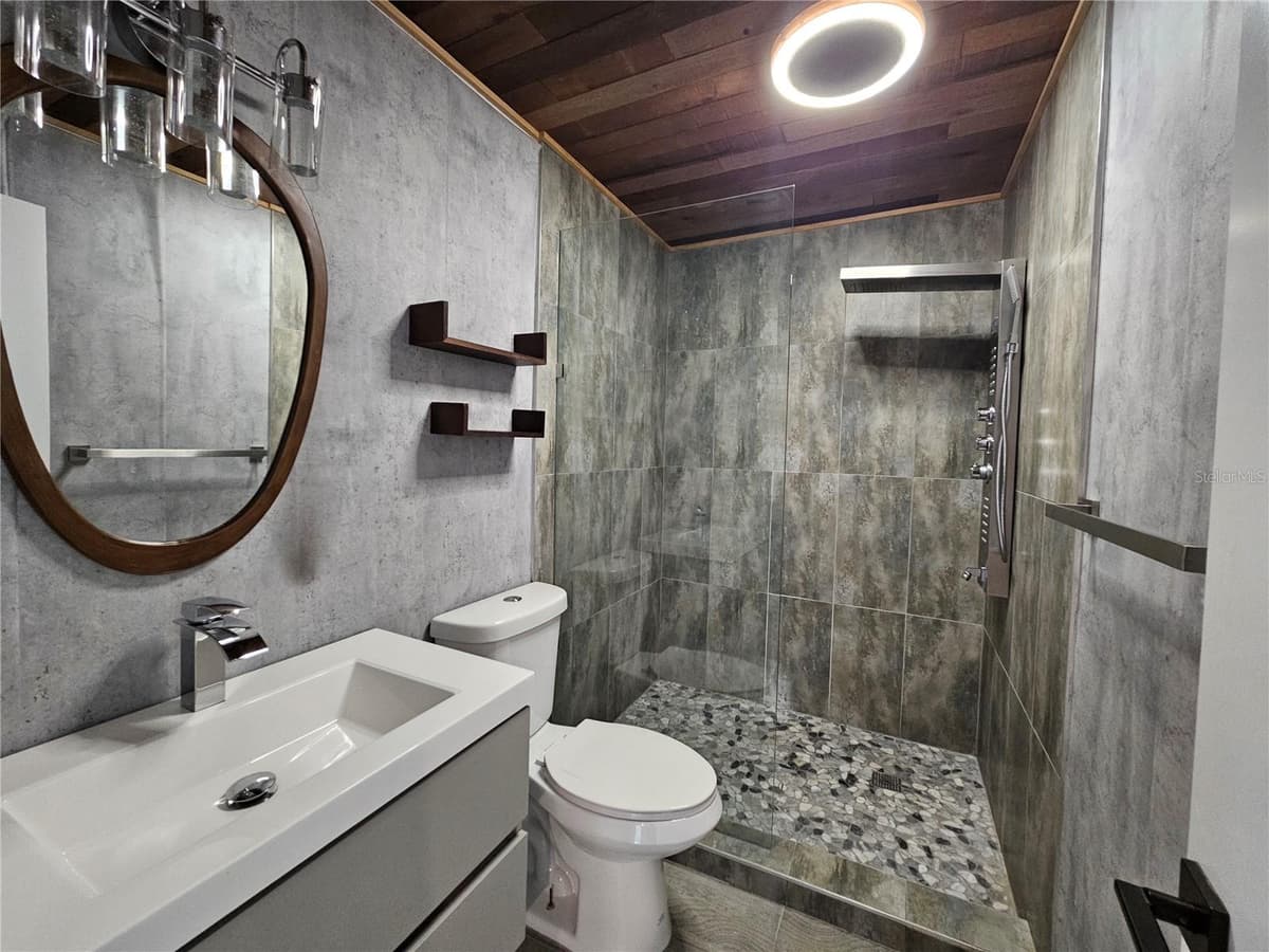 2321 INGRAM AVENUE — photo 19 of 32