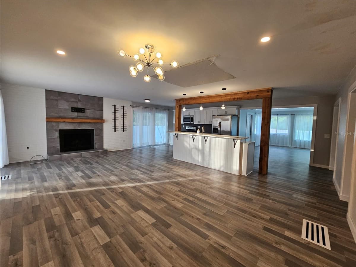 2321 INGRAM AVENUE — photo 12 of 32