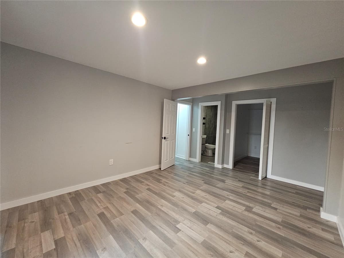 2321 INGRAM AVENUE — photo 17 of 32