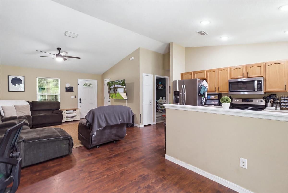 6461 MOBILE STREET — photo 12 of 47