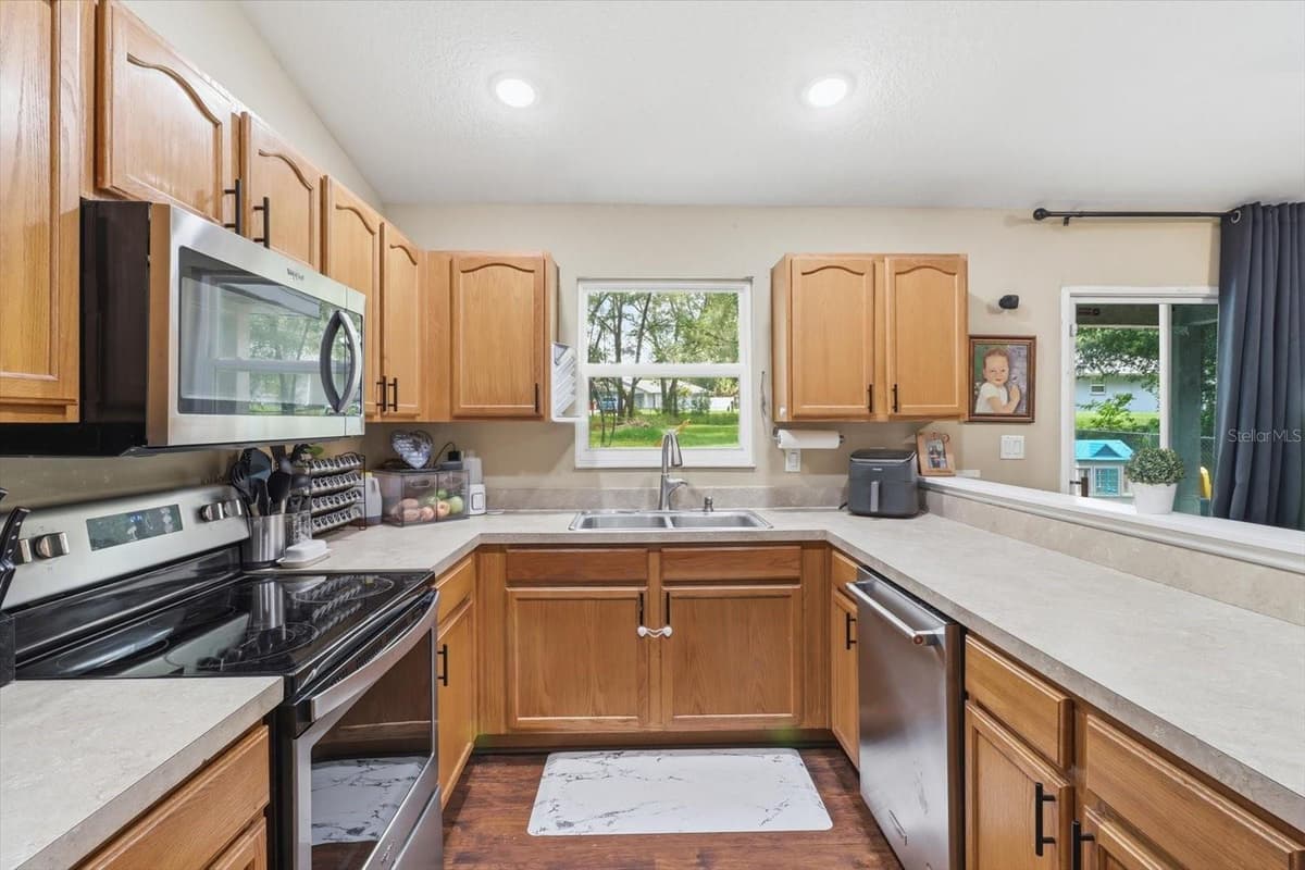 6461 MOBILE STREET — photo 14 of 47