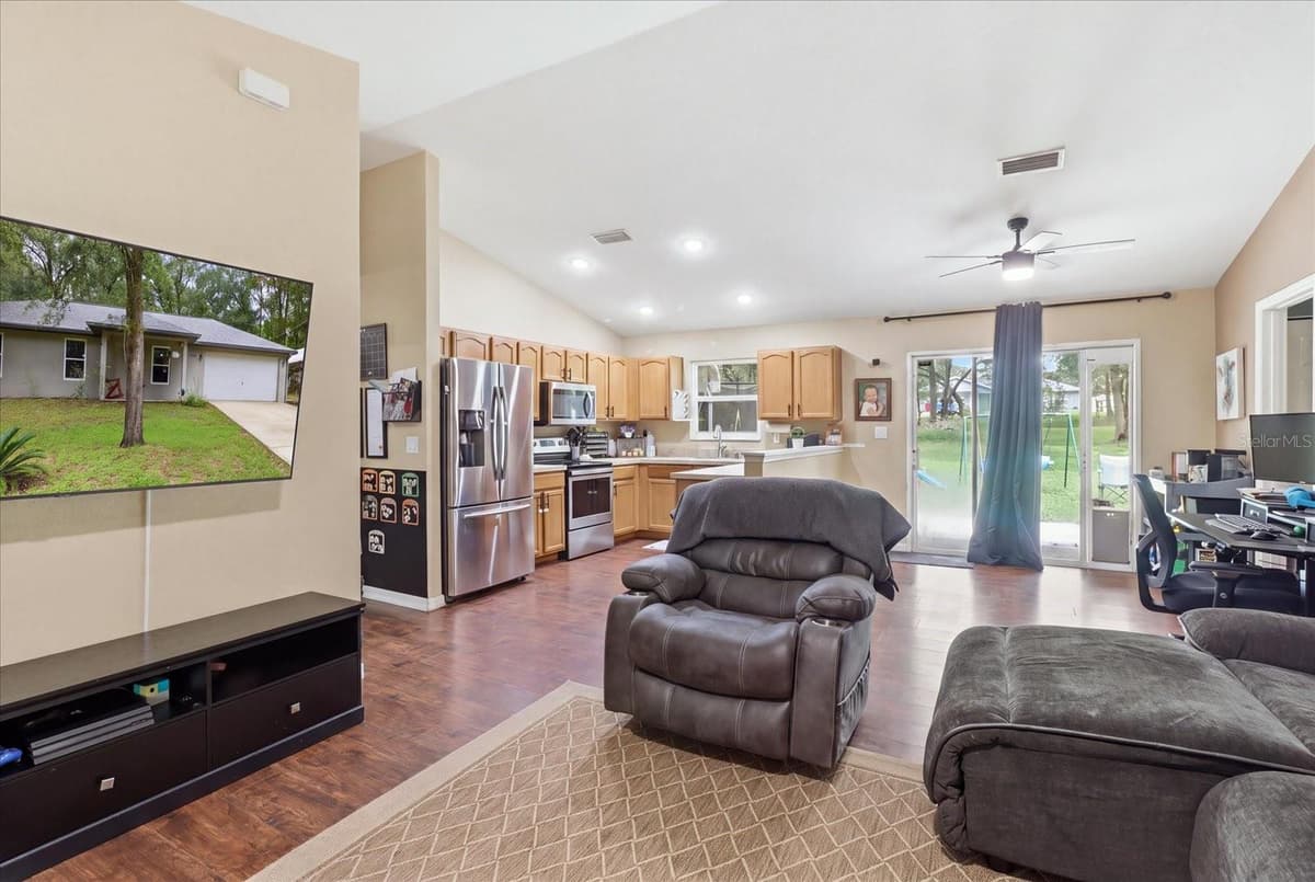 6461 MOBILE STREET — photo 8 of 47