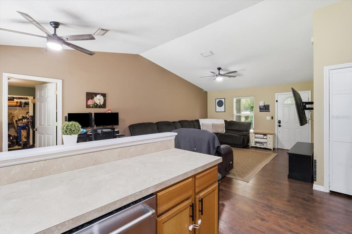 6461 MOBILE STREET — photo 16 of 47