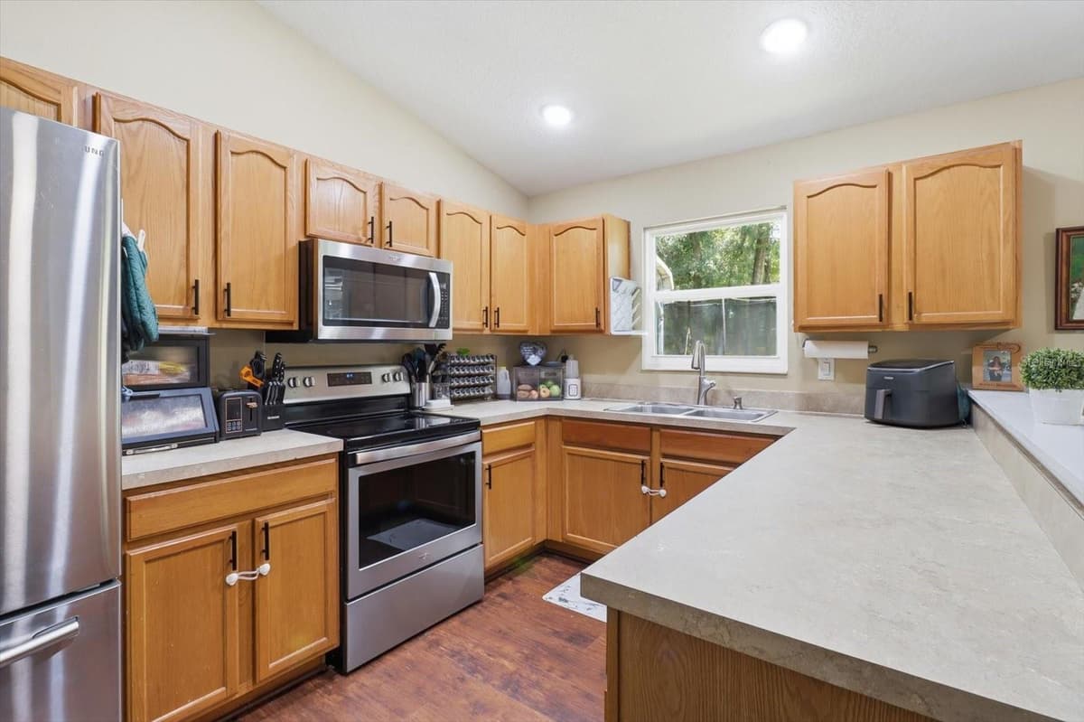 6461 MOBILE STREET — photo 13 of 47