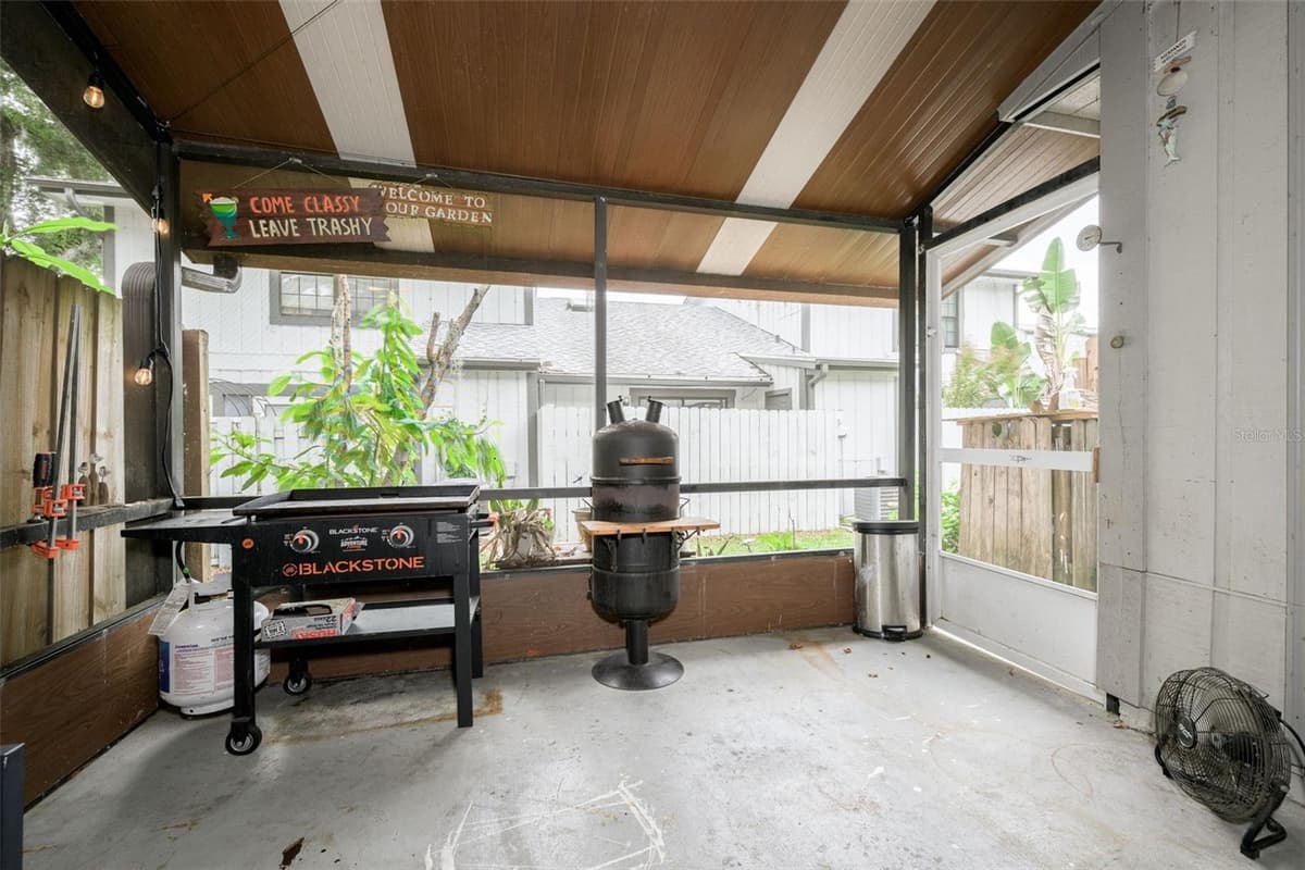 21 OAKWOOD PARK — photo 10 of 24