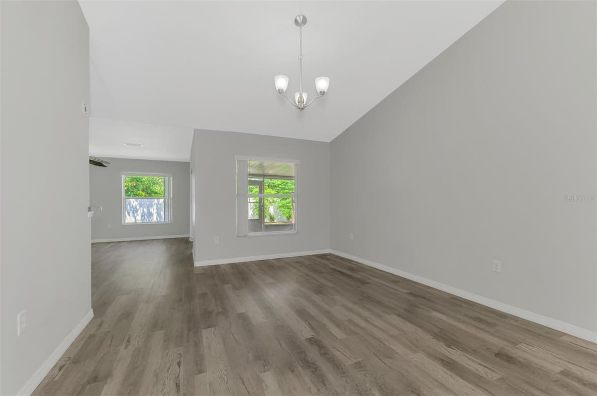 9311 27TH AVENUE — photo 10 of 53