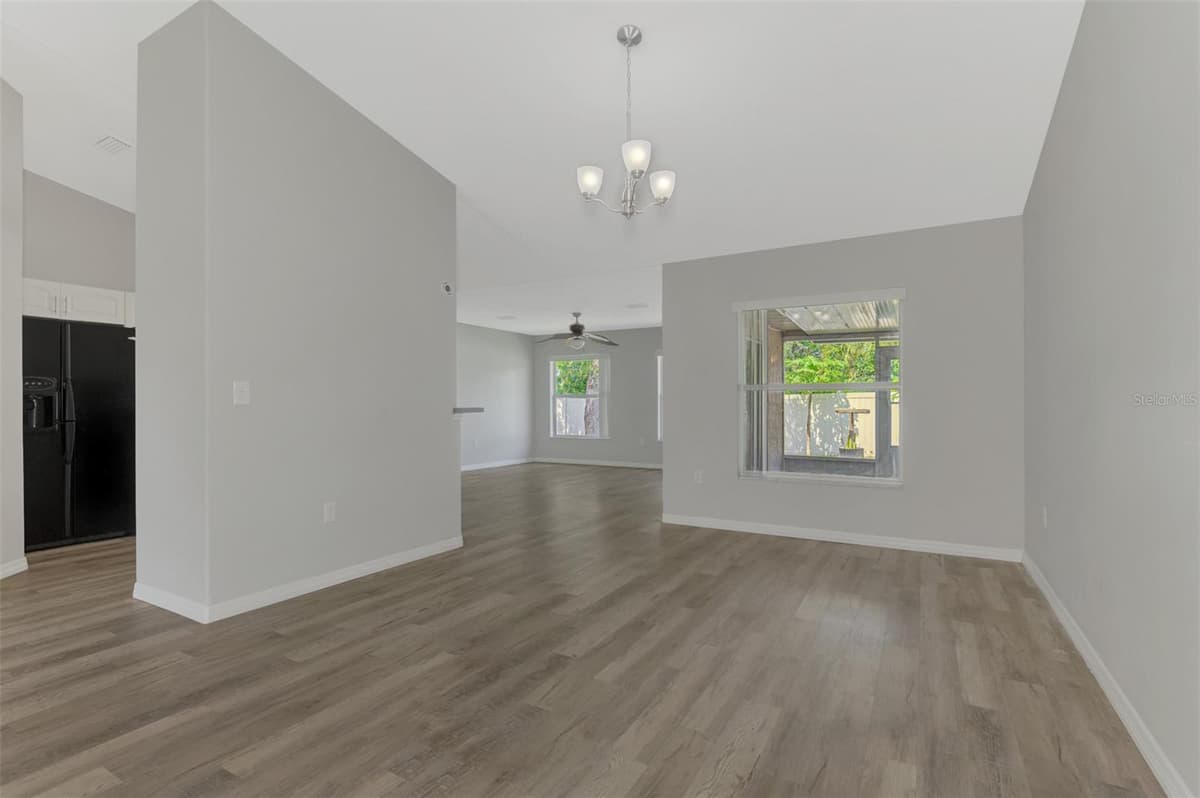 9311 27TH AVENUE — photo 11 of 53