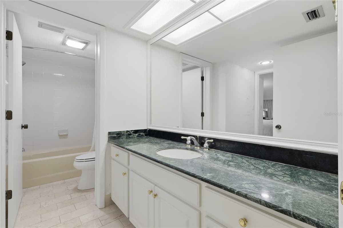 29130 BAY HOLLOW DRIVE — photo 18 of 25