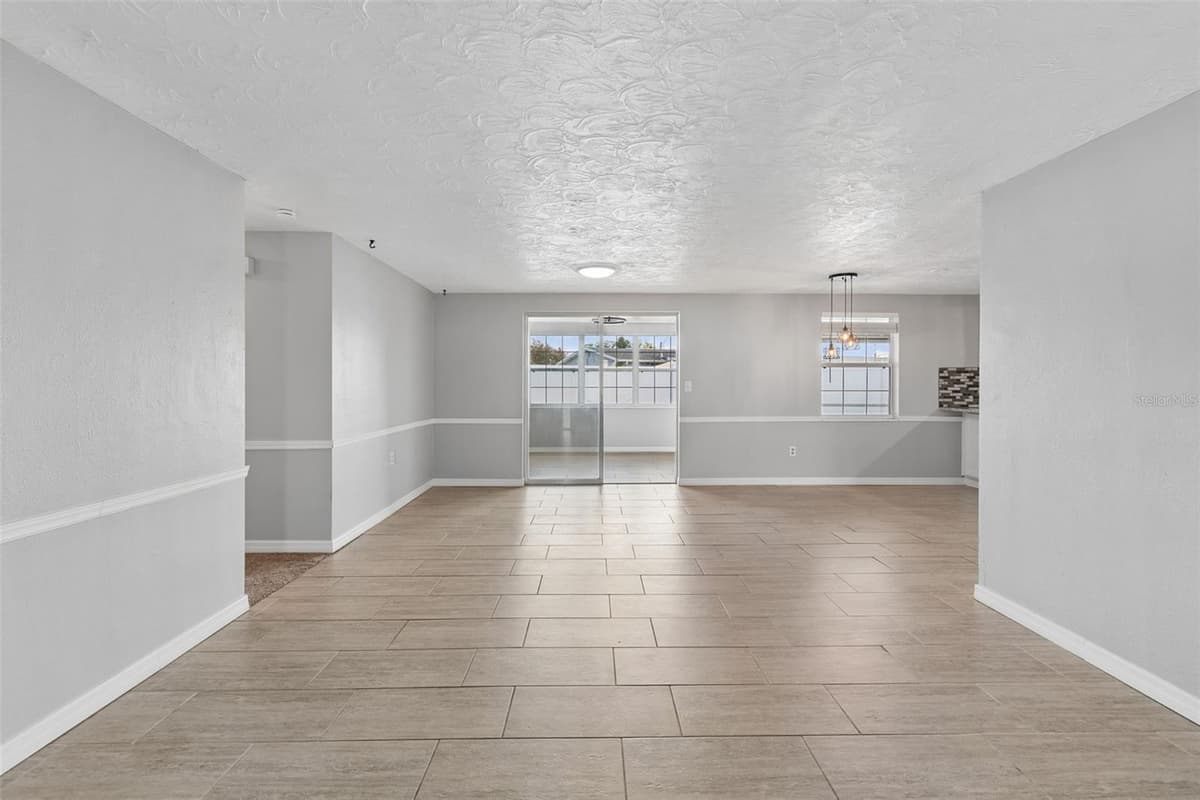 2222 ARCADIA ROAD — photo 9 of 32