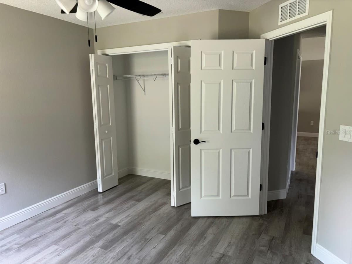 9449 CORTLANDT DRIVE — photo 19 of 31