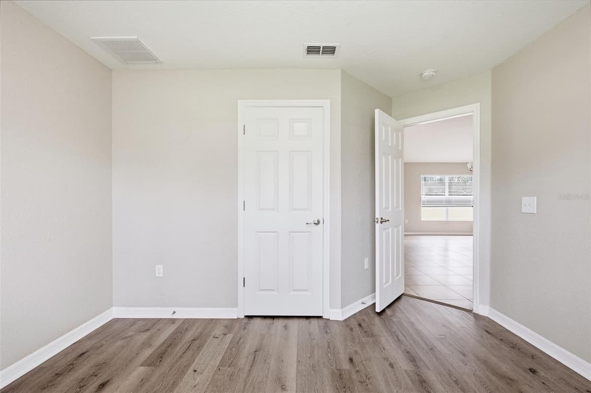 2442 AMBASSADOR AVENUE — photo 17 of 32