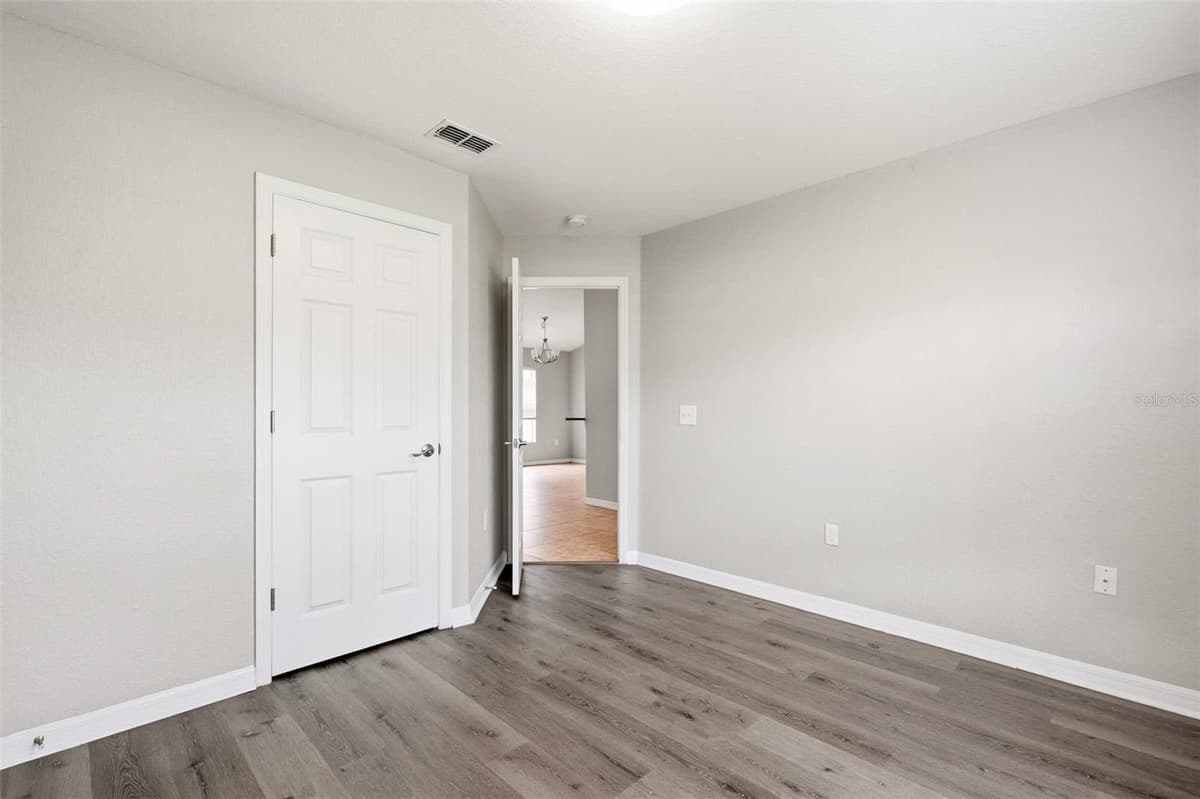 2442 AMBASSADOR AVENUE — photo 18 of 32