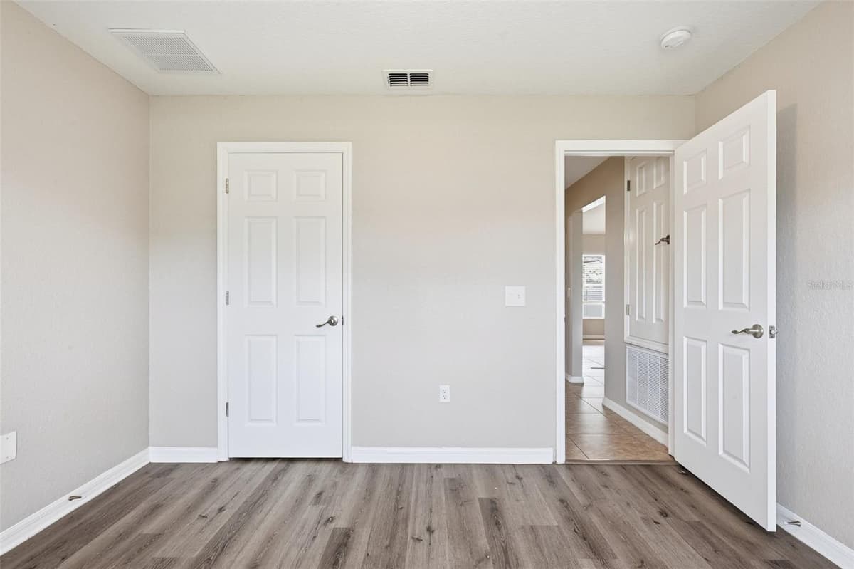 2442 AMBASSADOR AVENUE — photo 20 of 32