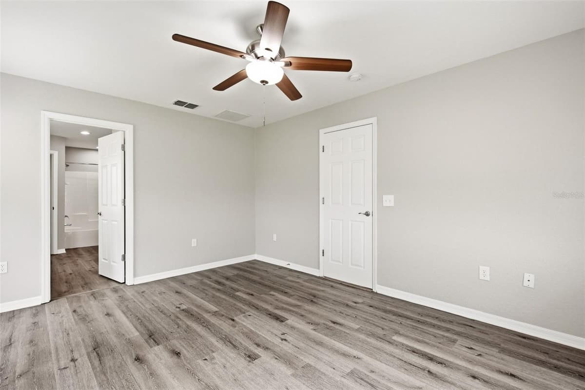 2442 AMBASSADOR AVENUE — photo 15 of 32