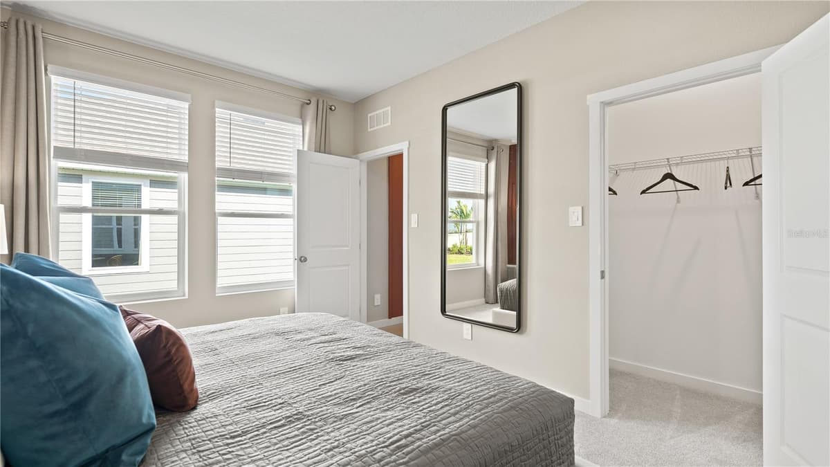5601 DENNERY BAY ROAD — photo 11 of 32