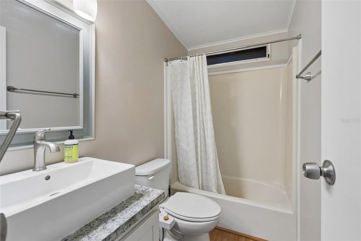 25047 BELLEVUE — photo 18 of 20
