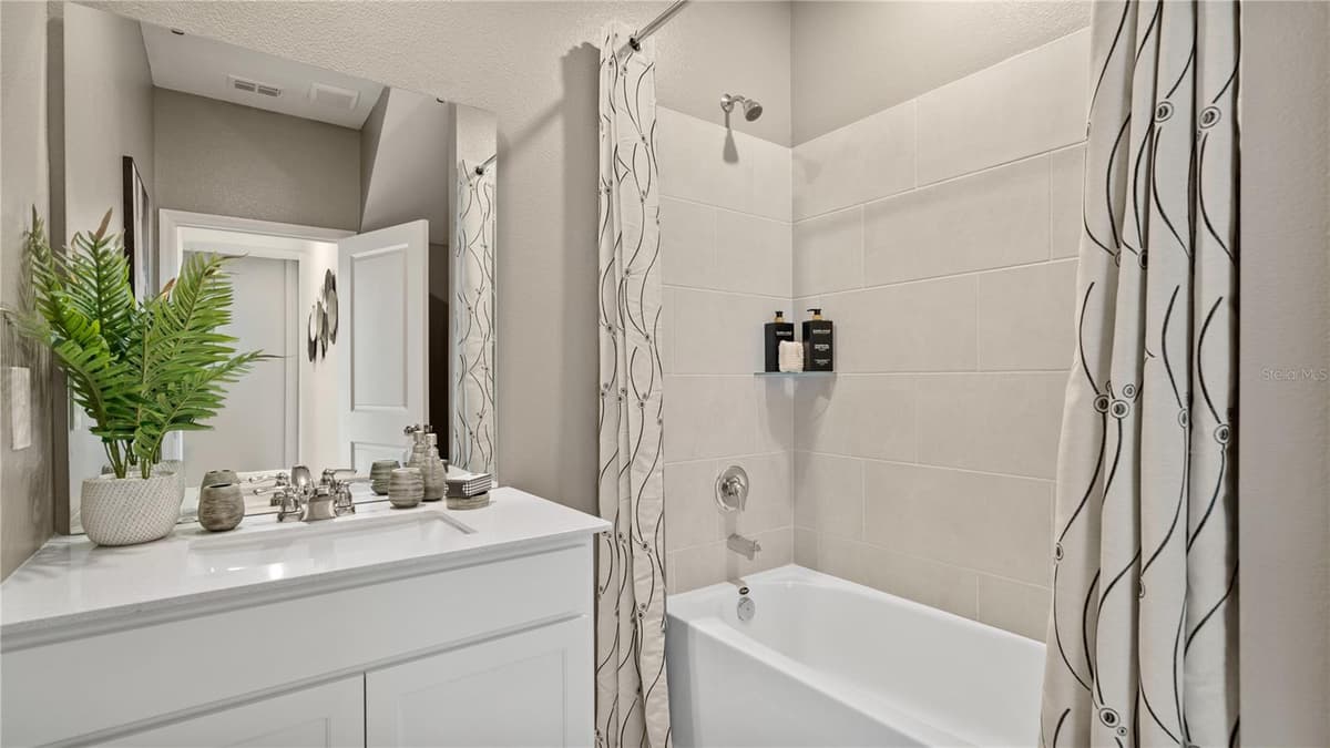 2214 JENNIO DRIVE — photo 10 of 26