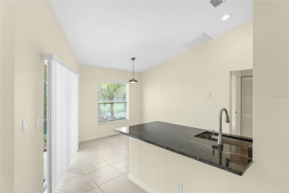2451 ALTOONA AVENUE — photo 10 of 36