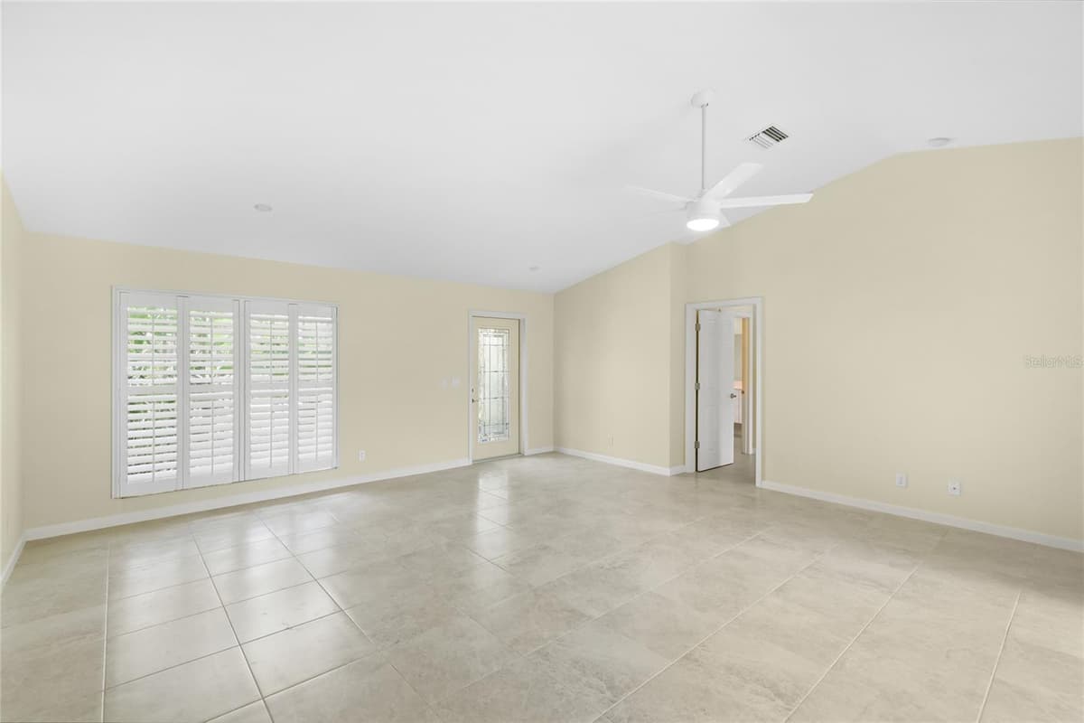 2451 ALTOONA AVENUE — photo 8 of 36