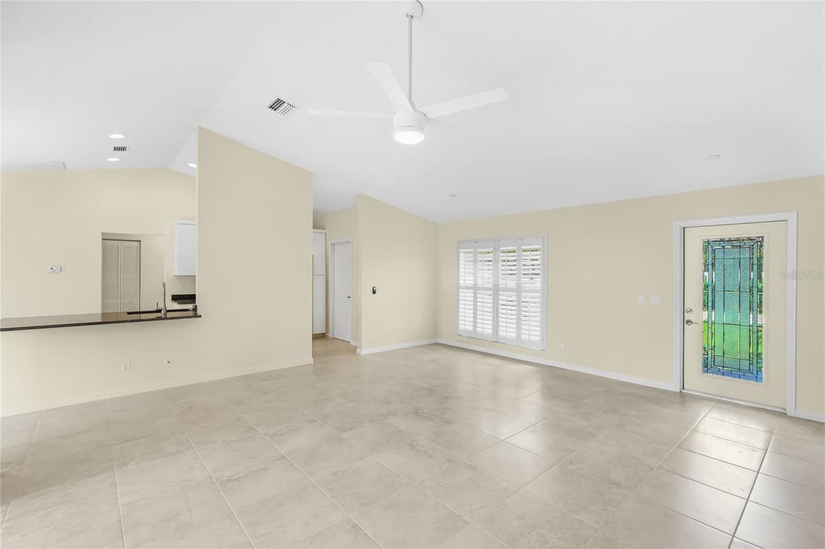 2451 ALTOONA AVENUE — photo 9 of 36