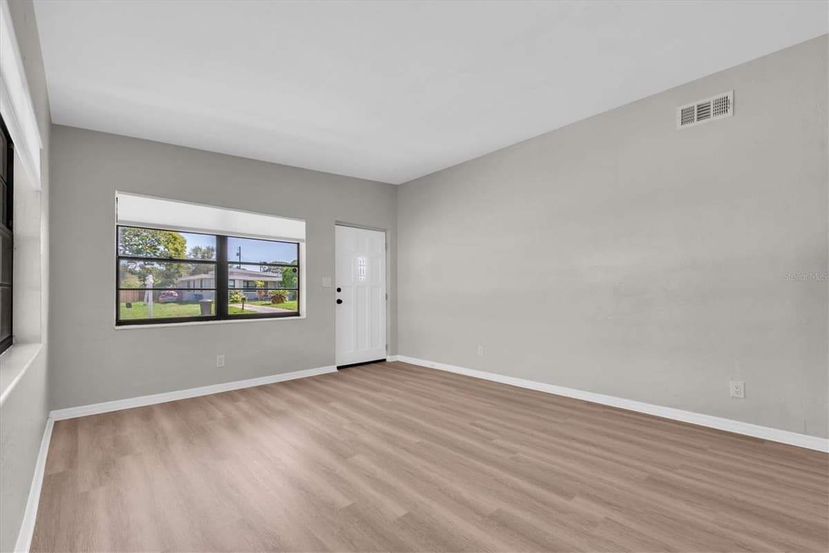 4415 13TH AVENUE — photo 7 of 34