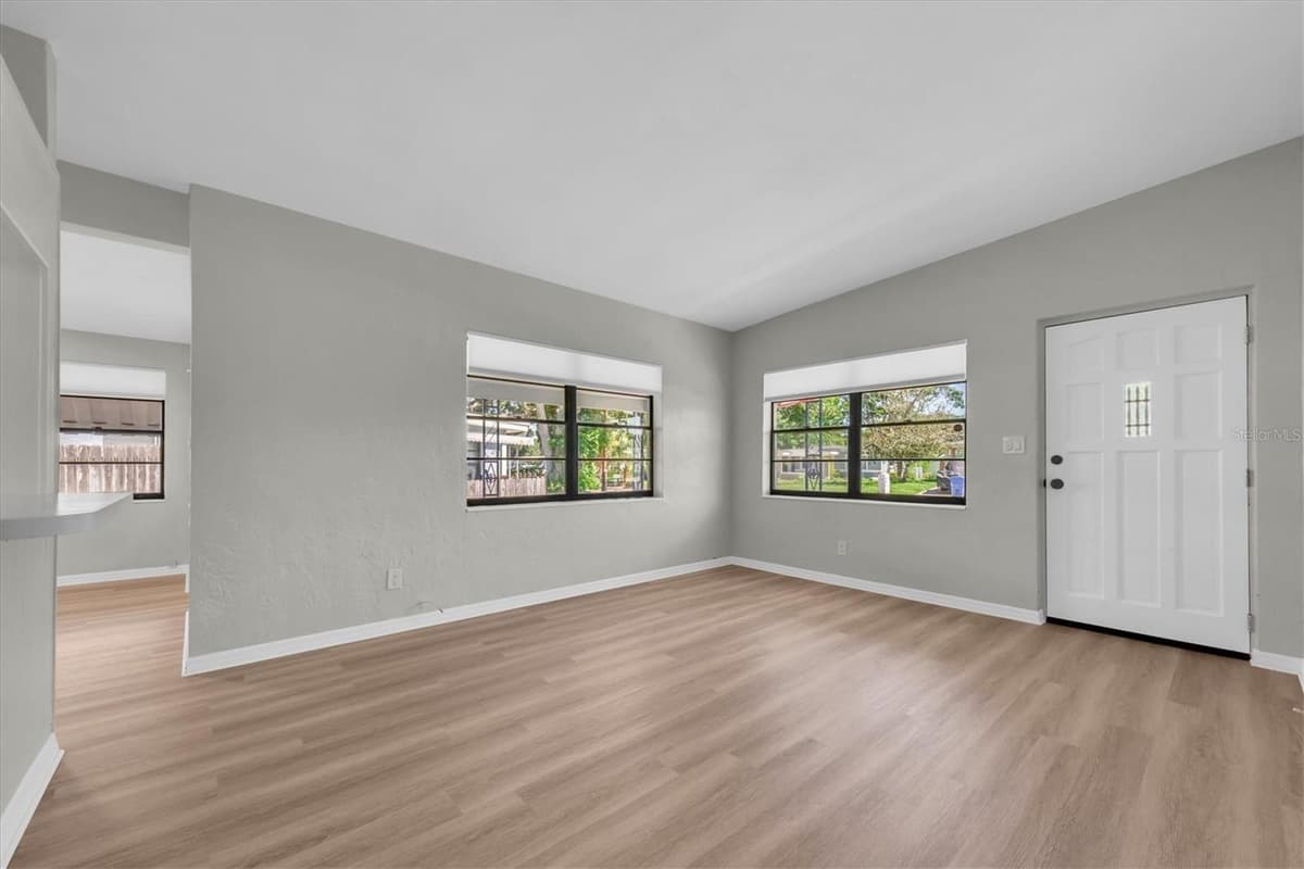 4415 13TH AVENUE — photo 6 of 34