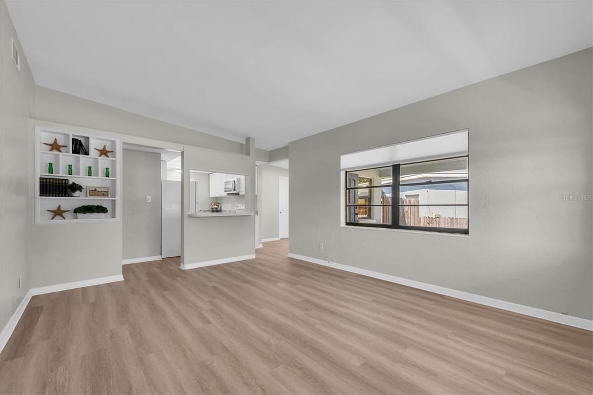 4415 13TH AVENUE — photo 3 of 34