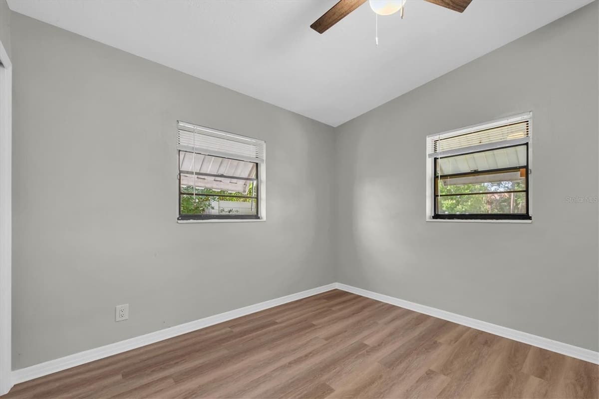 4415 13TH AVENUE — photo 16 of 34