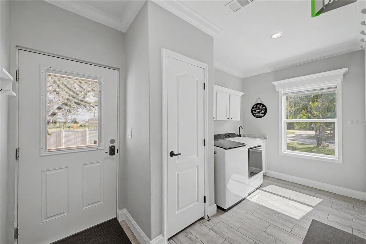 11293 CLEEVER STREET — photo 54 of 72