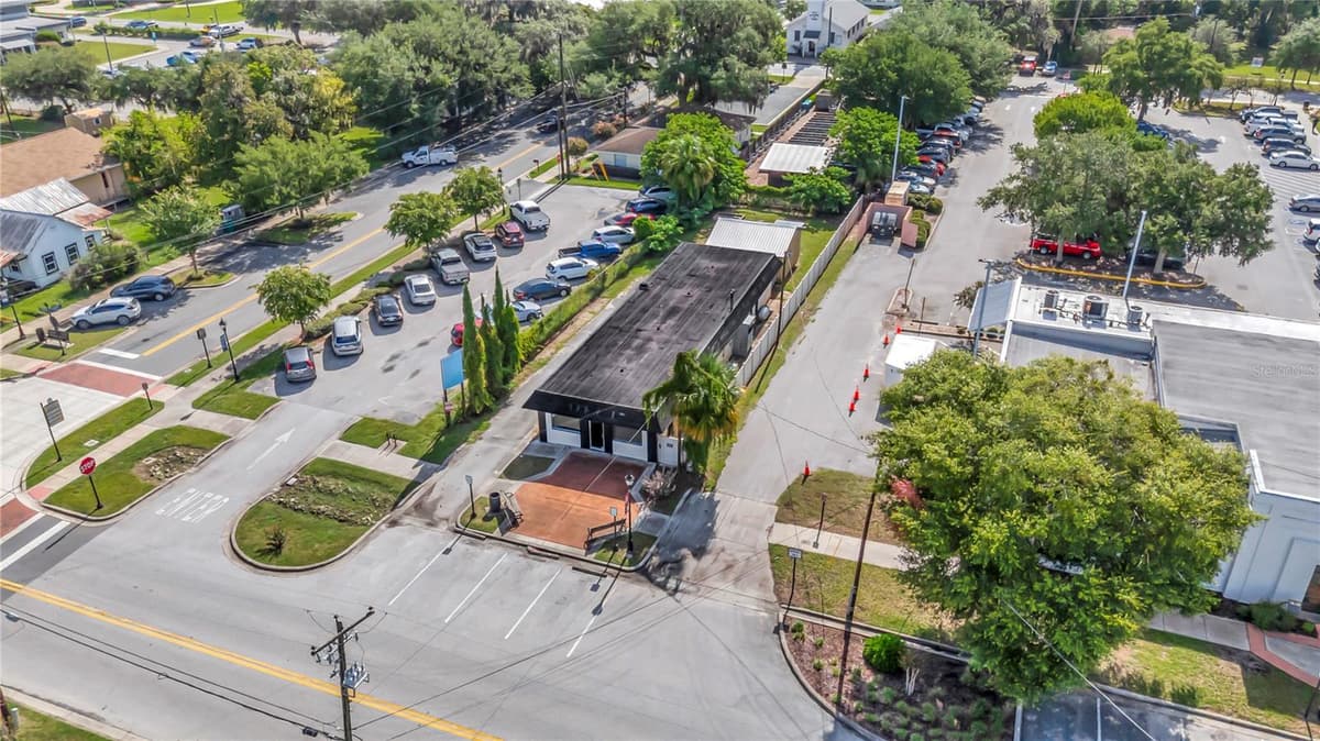 124 APOPKA AVENUE — photo 40 of 42