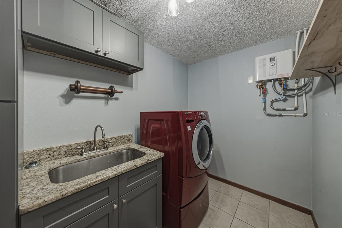 236 PINELLAS STREET — photo 45 of 60