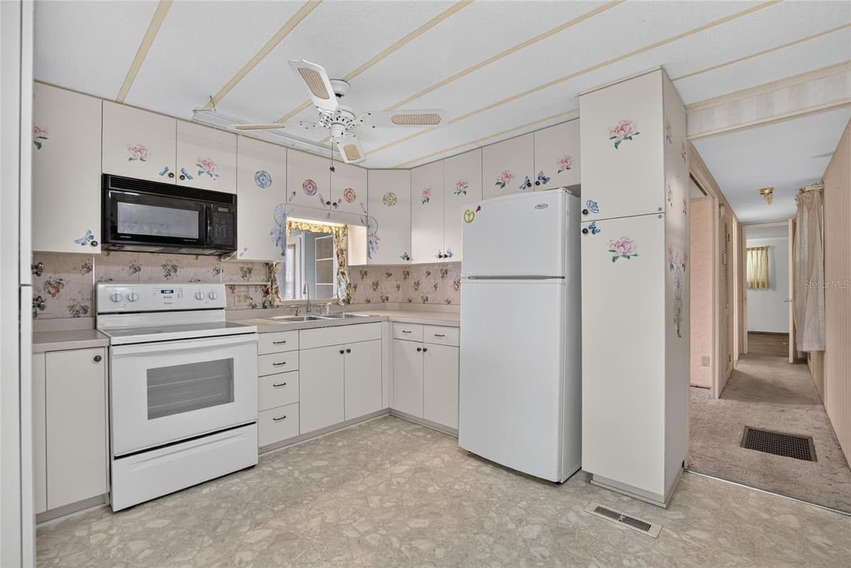 6004 ALPINE DRIVE — photo 17 of 46
