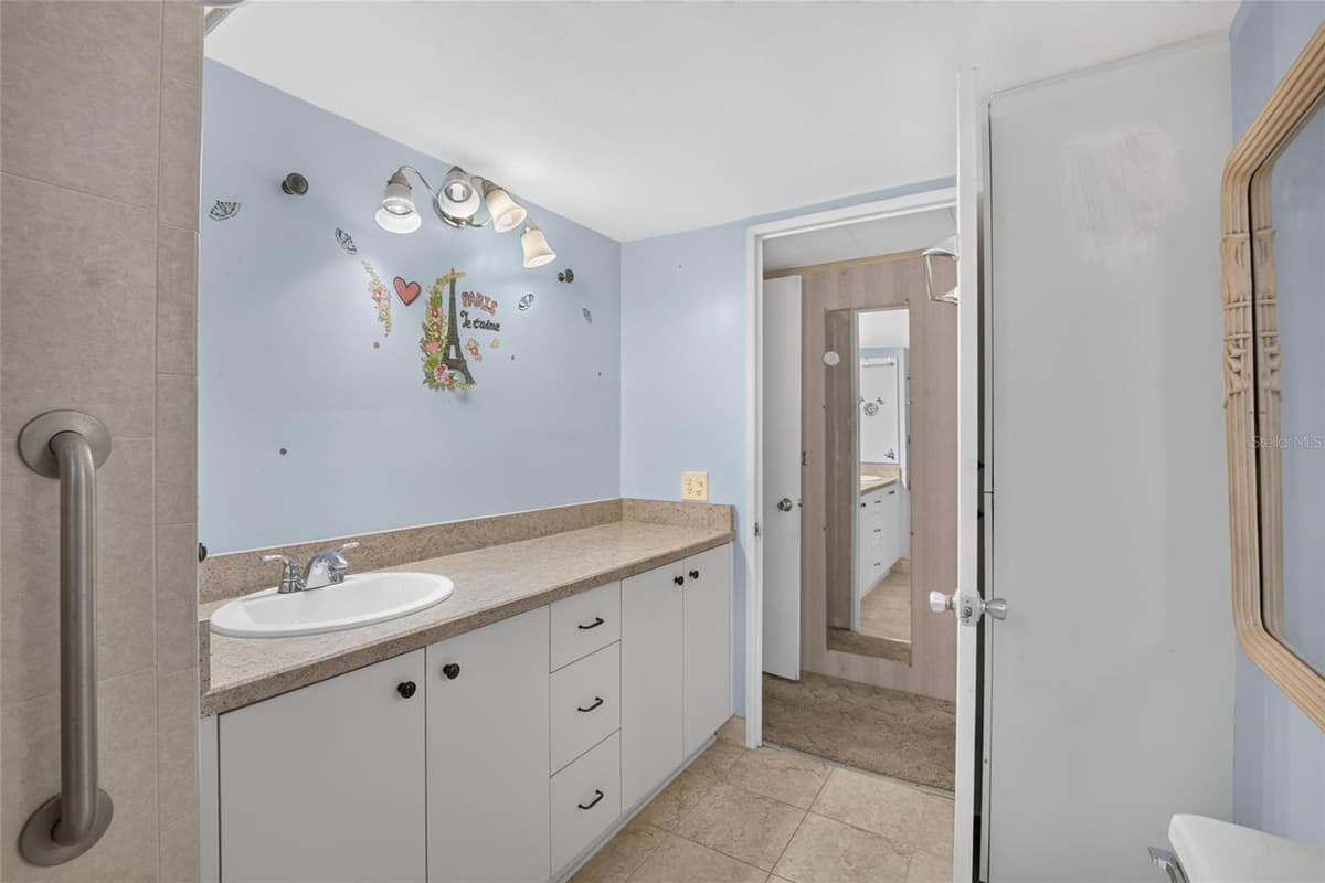 6004 ALPINE DRIVE — photo 32 of 46